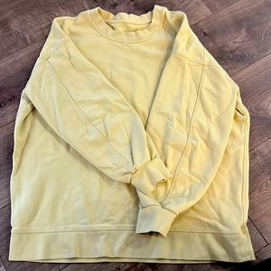 Women’s Lululemon Perfectly Oversized Crew. Size 6.